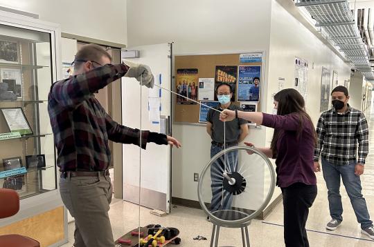Physics and astronomy faculty trying out new lab activities